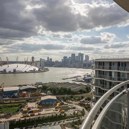Excel London Majestic Apartment Exterior photo