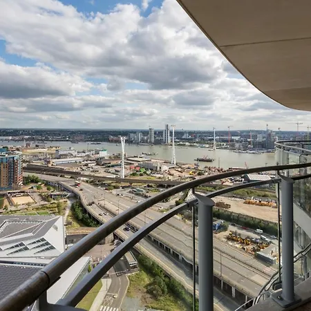 Excel London Majestic Apartment Exterior photo