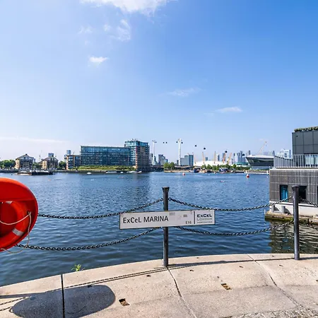 Excel London Majestic Apartment Exterior photo