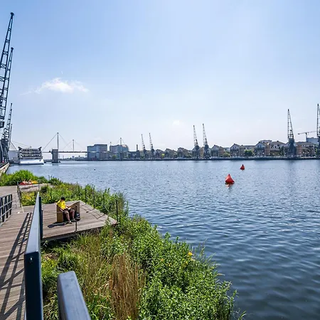 Excel London Majestic Apartment Exterior photo