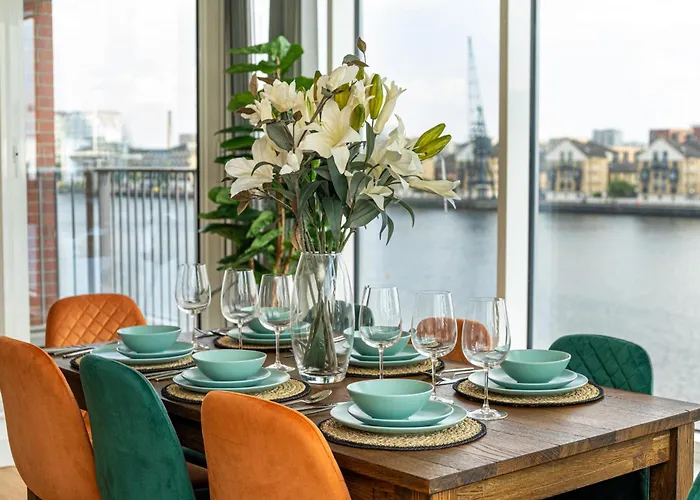 Excel London Majestic Apartment
